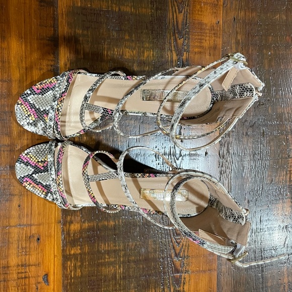 LIKE NEW Olivia Miller Chic Snake Print Strappy High Heels - Picture 4 of 8